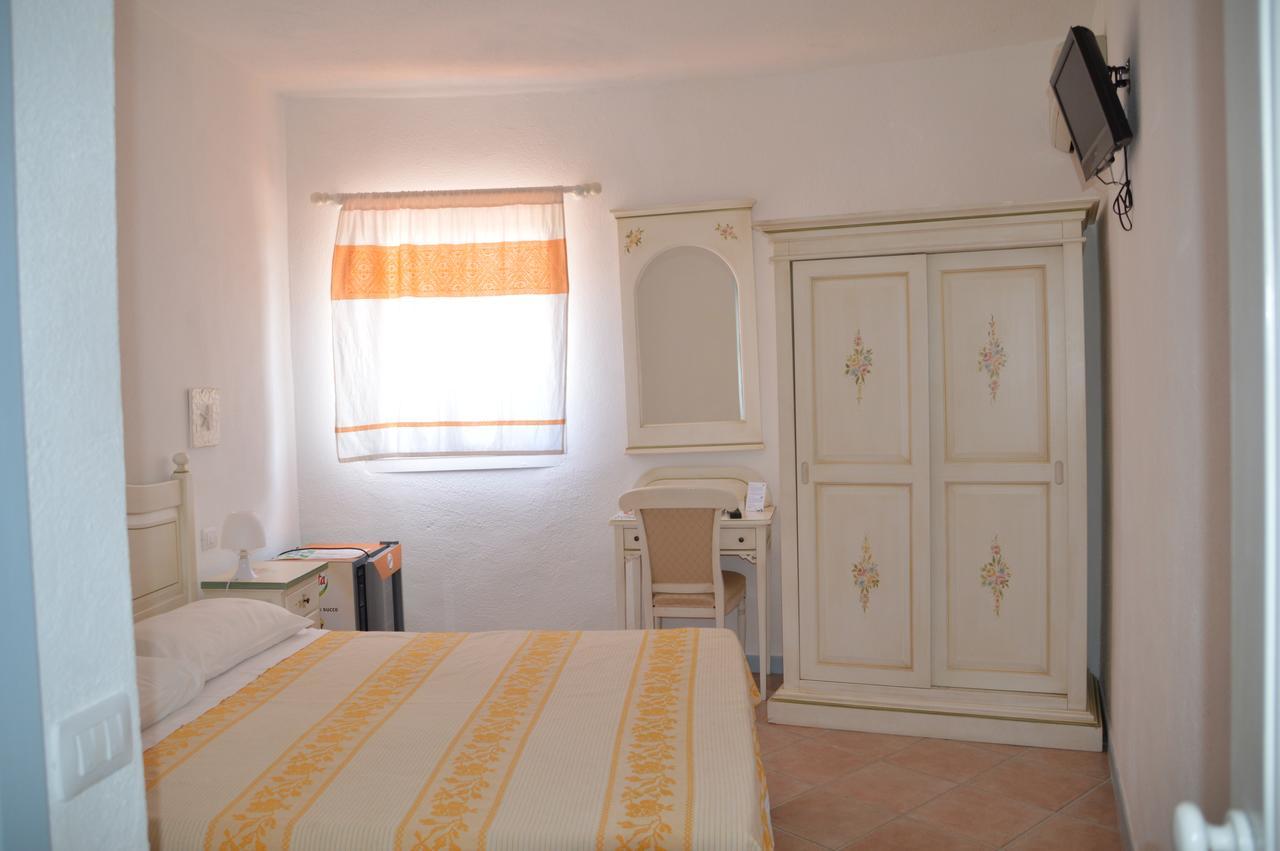Hotel Il Timone Cugnana Ngoại thất bức ảnh